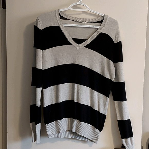 Stripped Long Sleeve - Picture 1 of 1